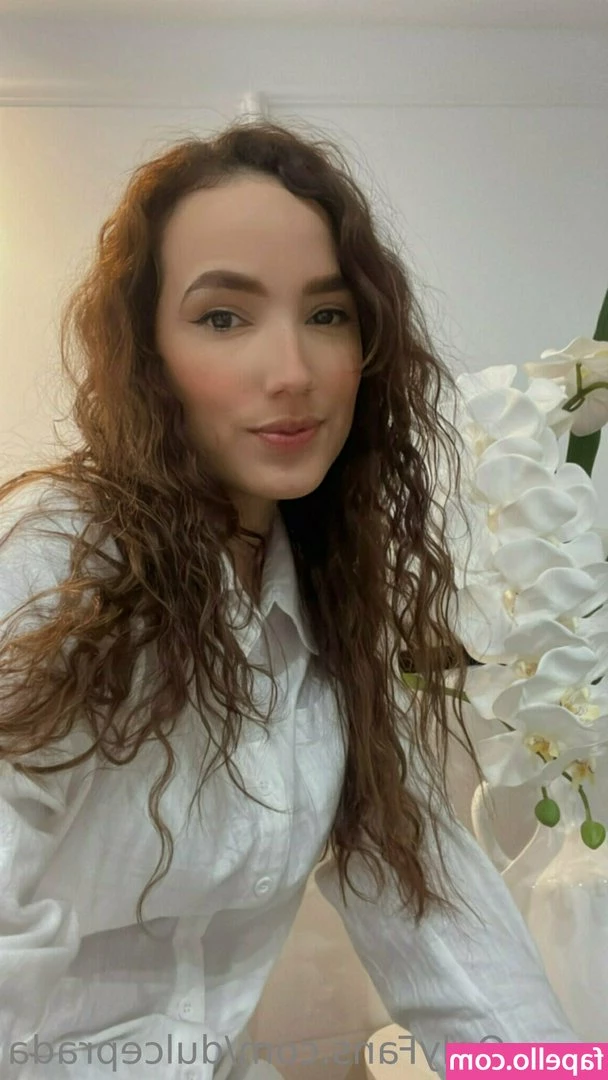 dulceprada - Jsem jako malé kotě co má hlad  pojď se se mnou milovat