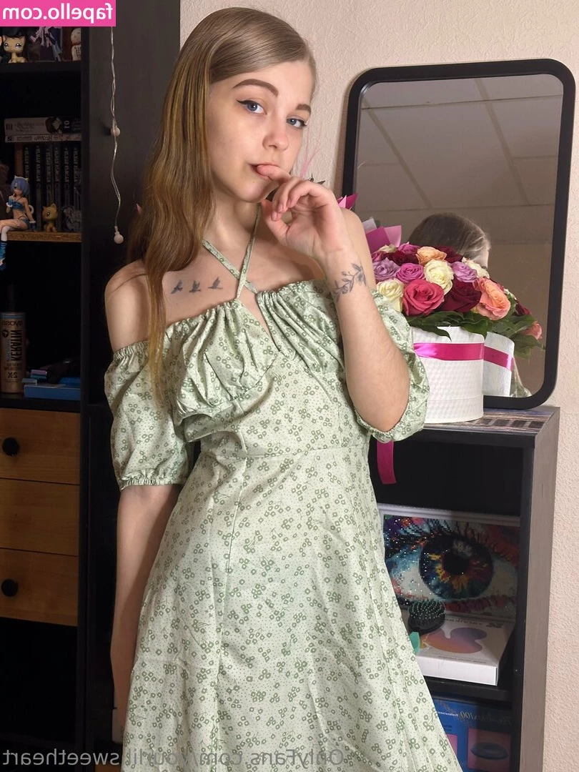 yourlil.sweetheart [ yourlil-sweetheart ] - A little throw back Thursday   almost 3 min hairplay video  it s an