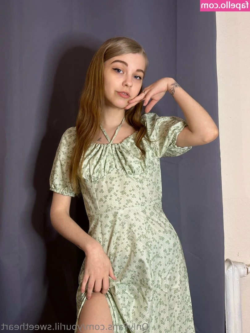 yourlil.sweetheart [ yourlil-sweetheart ] - Swipe For A Surprise Video