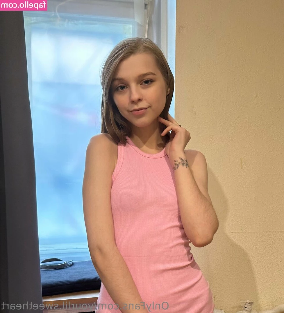 yourlil.sweetheart [ yourlil-sweetheart ] - Let me join you in the shower and clean that cock for you