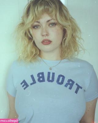 Violet Grohl [ violet-grohl ] - Wanna see this video  Tip  5 or more on this post and I ll send it to