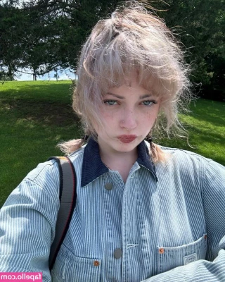 Violet Grohl [ violet-grohl ] - Sorry I ve been mia  I will have new content coming this week and