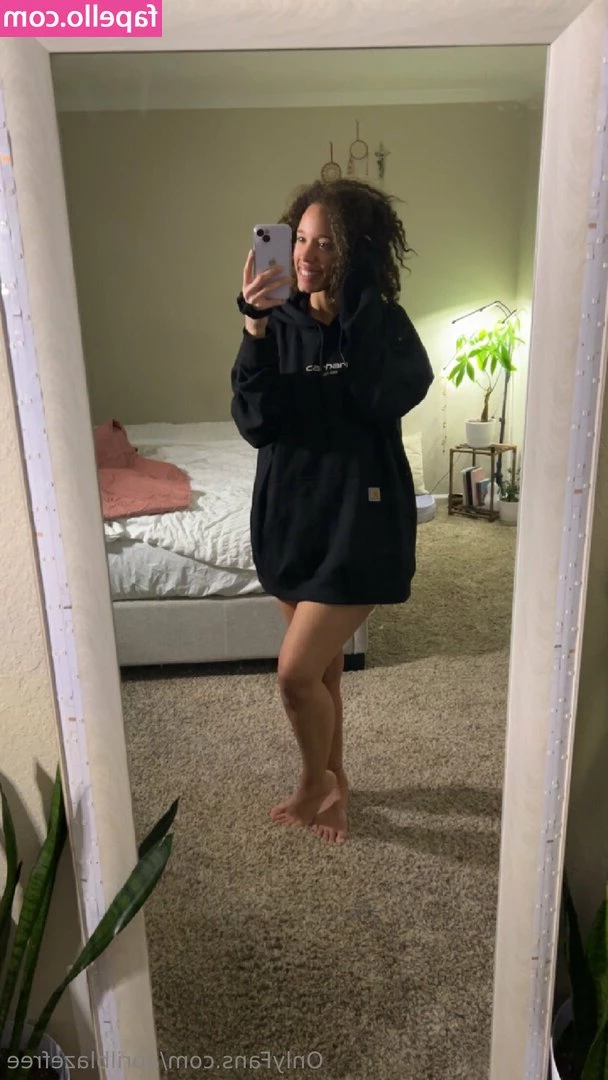 aprilblazefree - When I get bored of my normal vibrators so I borrow my husbands very