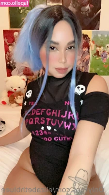elizabethbluee - Will you suck my cock next?