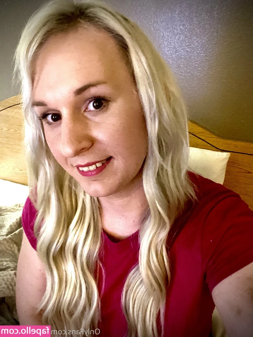 clairesquaredfree - Subscribe to My premium snapchat to be cucked live by your Goddess