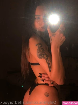 zoecambellxo - Twitter com sheissamiam From back at AVN