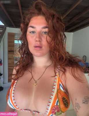 Emilia Baumgart [ emilia-baumgart ] - Sooooo I got fucked by an Uber driver in an AMG    2021 might be
