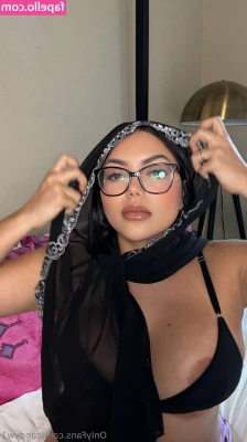 candyw1 - Just getting ready for work