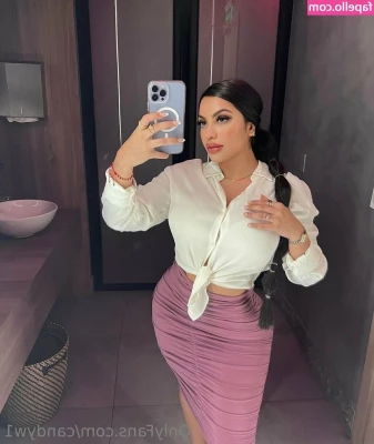 candyw1 - ☺ tip $20 for tits in you msgs!