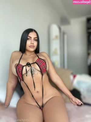candyw1 - I always feel extra sexy in these jeans 😇