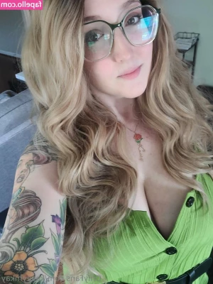 kaseymkay - PREVIEW : Withdrawal symptoms   Its hard over the holidays, having to