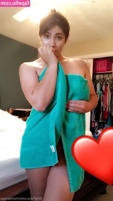 MsMiarojas - I wanna be the reason you slightly tilt your phone away from others