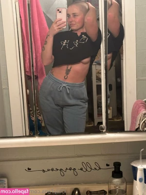 jupiterdoll - Your girl is online and feeling freaky 😜