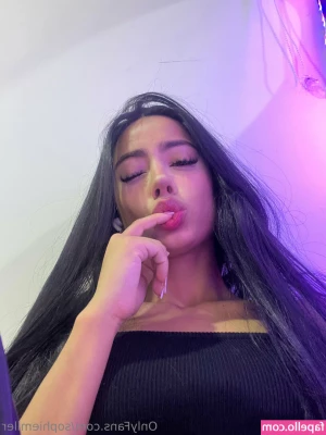 sophiemiler - LIVE IS COMING BABIES🤍🙈 ON AGUST 25TH 6:00 PM time from