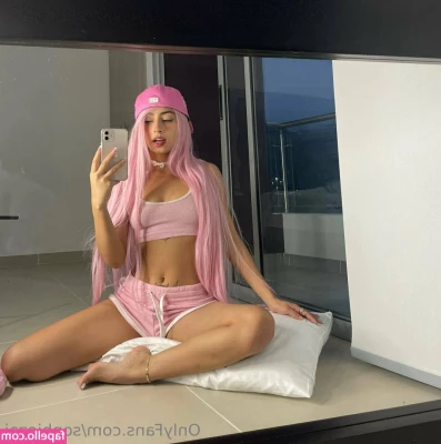sophiemiler - Anyone else love stroking their dick up against another guy’s? I