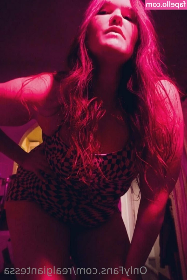 realgiantessa - Naughty morning