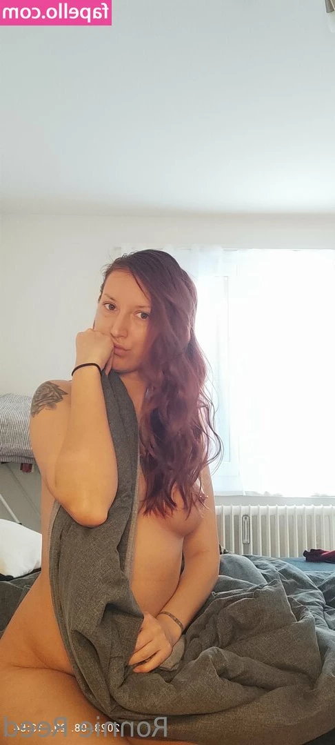 u183977844 - Jugando con mi verga traviesa