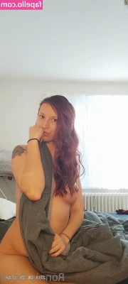 u183977844 - Jugando con mi verga traviesa
