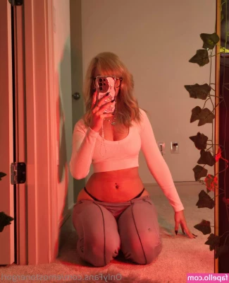Emostonergorl - Linda Lan makes me cum a MASSIVE LOAD all over her ass