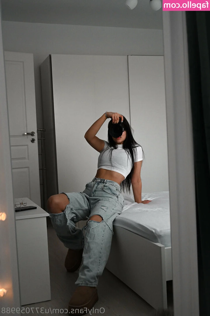 zennyy456 - Let talk CUSTOMS I have a family. When I made content for OF my