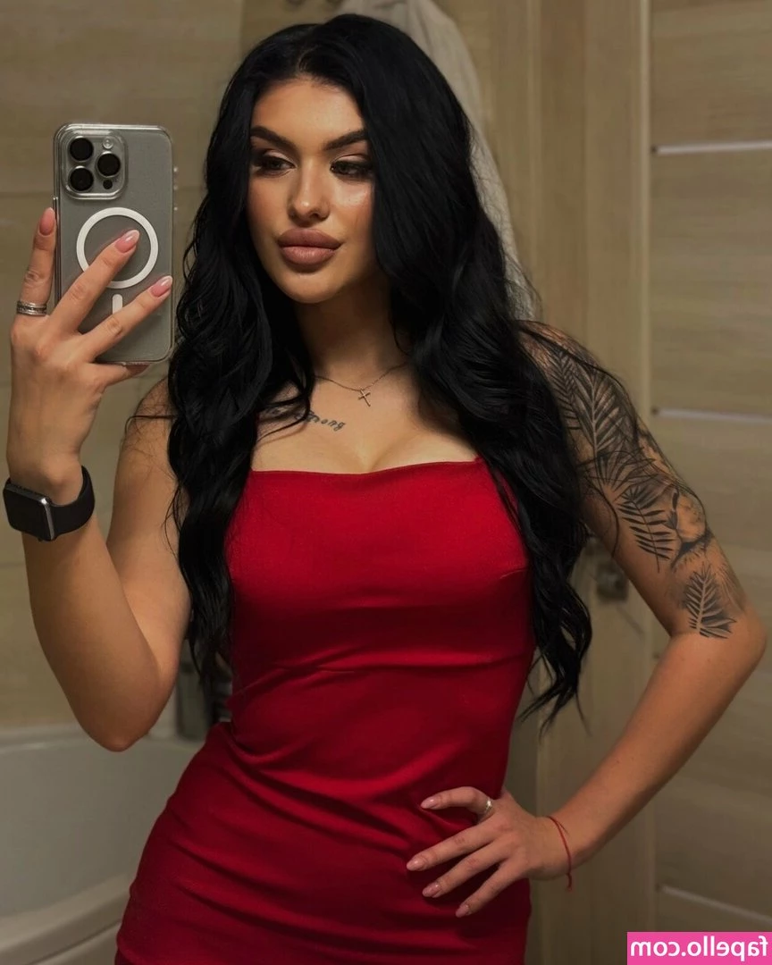 midnight_rosa [ midnight-rosa ] - Been working and going through a lot lately will post more content