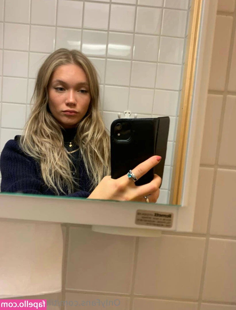 tildecarlsson - Who s buying me a new little black dress then