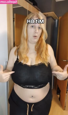 Redleaa - Would you take this off?
