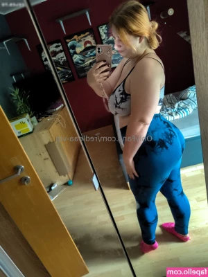 Redleaa - Here's another preview image from my new topless video ALL-NEW FOXY