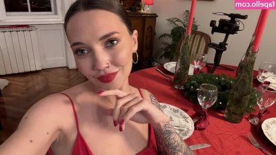 DaniPurrre - Some teasers for a video I have coming up for y’all! 💋🌹💋  