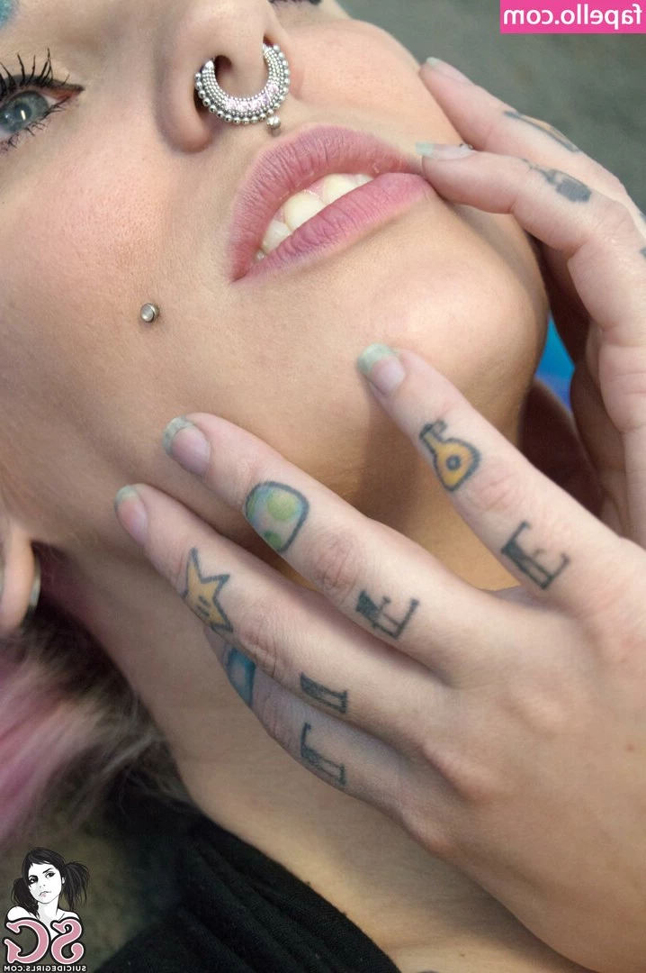 Darlingcarnage - Cutie lil purple jewelry 🥹🩷