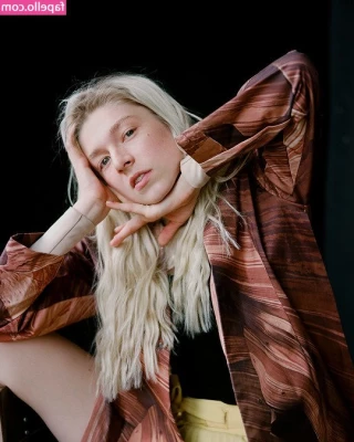 Hunter Schafer [ hunter-schafer ] - Peeping Tom gets around  This time he s ramming his dirty cock into