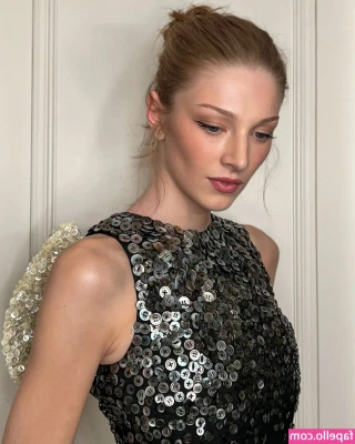 Hunter Schafer [ hunter-schafer ] - Nuevo video  masturbándome bien rico con mis dos juguetes