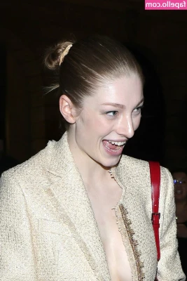 Hunter Schafer [ hunter-schafer ] - Spreading my legs for you