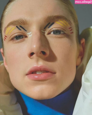 Hunter Schafer [ hunter-schafer ] - We never get to finish the movie