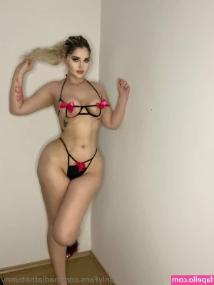 nadjathebunny - Unlock to remove the emoji 😈 Cum see how creamy💦🤤 big dick