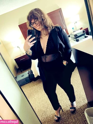 Stepstool Sarah [ stepstool-sarah ] - Hi hi  Hope you all have a good week  What s something you d like to