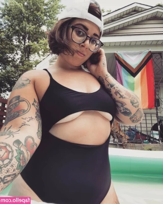 Stepstool Sarah [ stepstool-sarah ] - Already has YOU hooked    check 4 posts ago  and it will make sense
