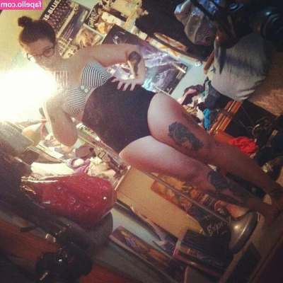 Stepstool Sarah [ stepstool-sarah ] - I can do this indefinitely if you want me to...so should I go on?💋