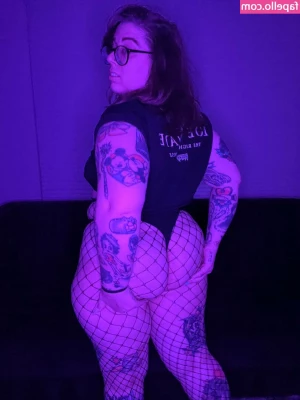 Stepstool Sarah [ stepstool-sarah ] - Hi