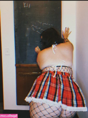 Stepstool Sarah [ stepstool-sarah ] - What's for breakfast? 😍