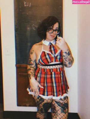 Stepstool Sarah [ stepstool-sarah ] - Here s a freebie because I love this filter lol
