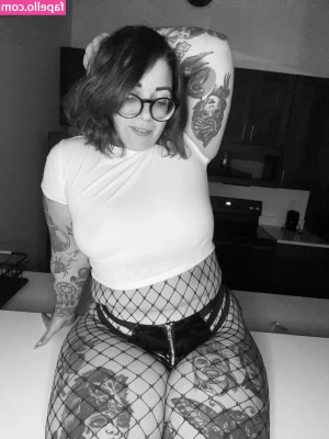 Stepstool Sarah [ stepstool-sarah ] - Had a little fun tonight