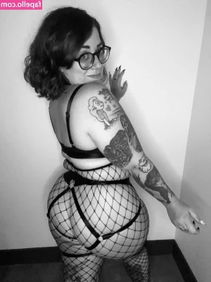 Stepstool Sarah [ stepstool-sarah ] - I won t be posting pumped muscles for a while  at least till I get