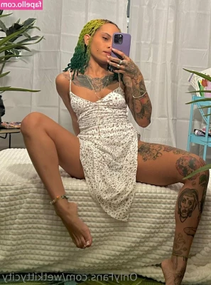 wetkittycity - New socks