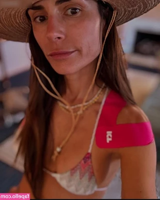 Jordana Brewster [ jordana-brewster ] - Choose B  https onlyfans com 1049621656 houseoffan