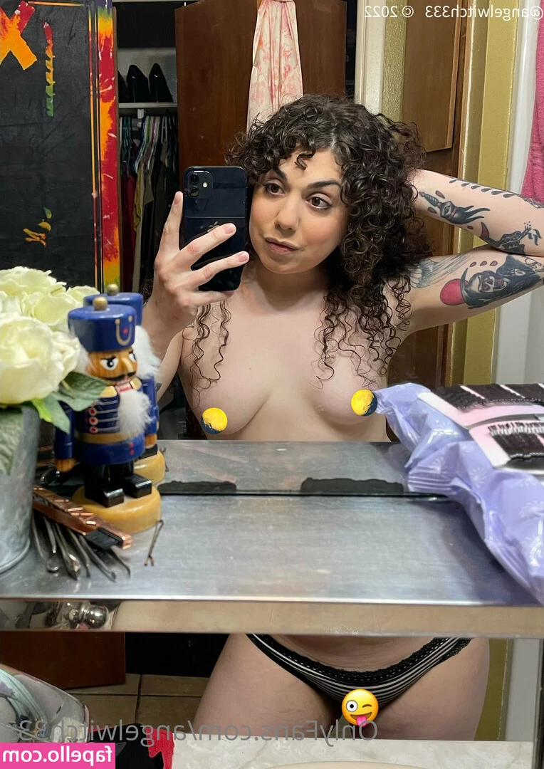 angelwitch333 - Feel so horny n playful     Wish I was being filled n pounded while I