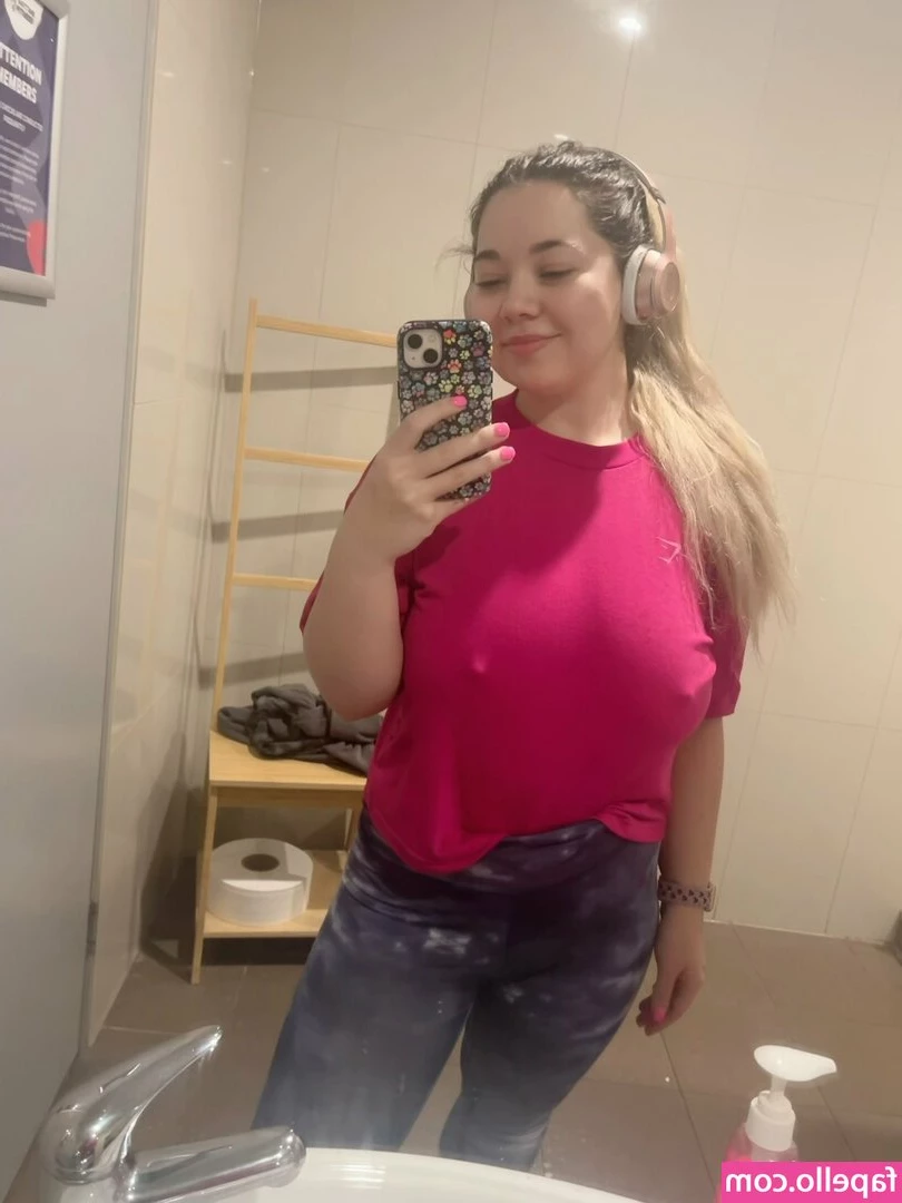 Brooklyn - What a beautiful day to send 💰 to your Goddess…