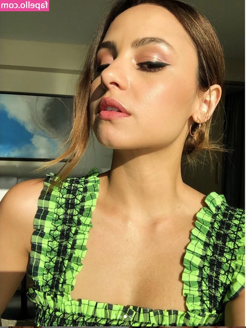 Aimee Carrero [ aimee-carrero ] - How much love do my boobs deserve