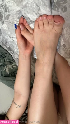 maria_hot_baby [ maria-hot-baby ] - Robber Breaks Into House But Is Tied Up By Owner Whose Have A Fetish