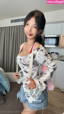cindybrella - My soles the size of a city. My wrinkles as deep as a skyscraper